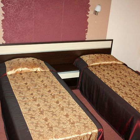 Hotel Elegant Karnobat Luaran gambar