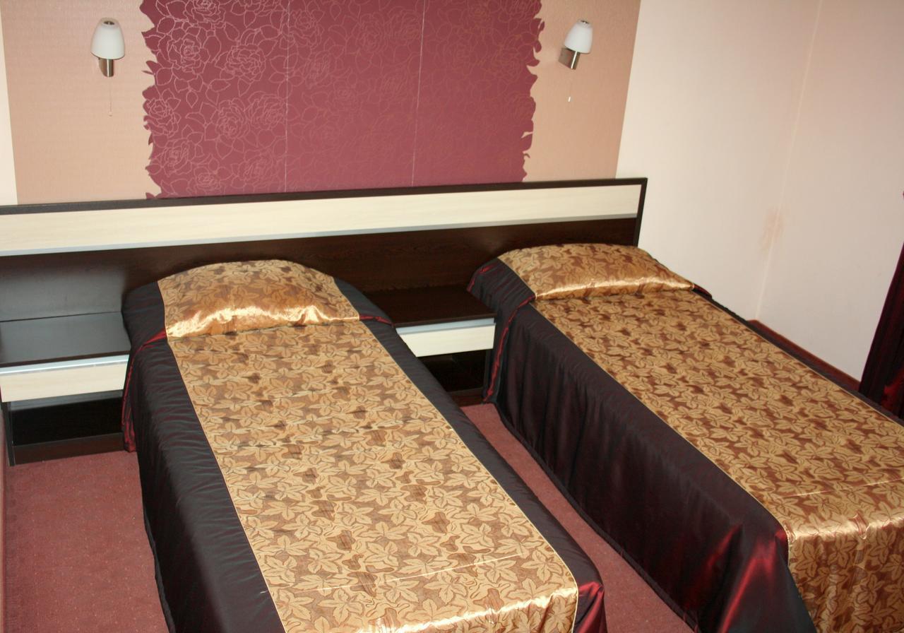 Hotel Elegant Karnobat Luaran gambar