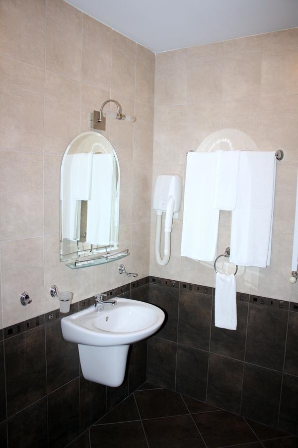Hotel Elegant Karnobat Luaran gambar