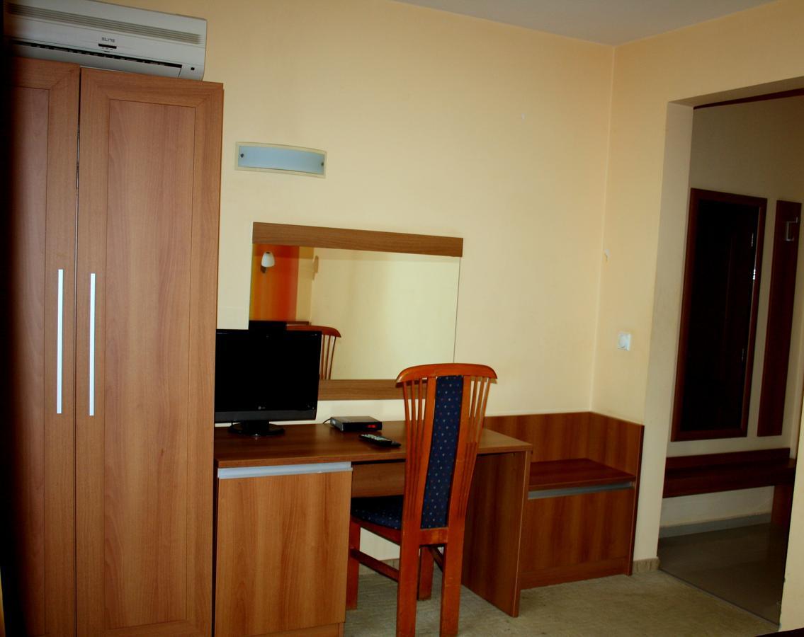 Hotel Elegant Karnobat Luaran gambar